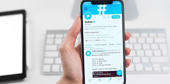 7 viral στιγμές για τα 17 χρόνια του Twitter