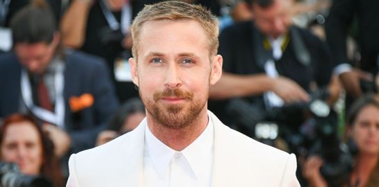 Ο Ryan Gosling δηλώνει ενοχλημένος στην τοποθεσία Oscars