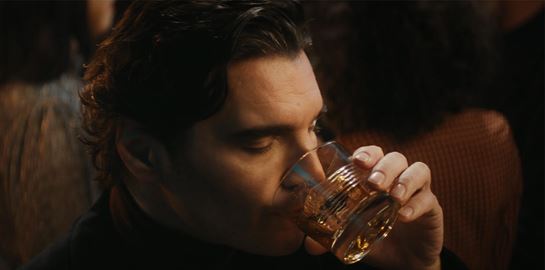 Όταν ο Χριστόφορος Παπακαλιάτης συνάντησε το Jameson Black Barrel