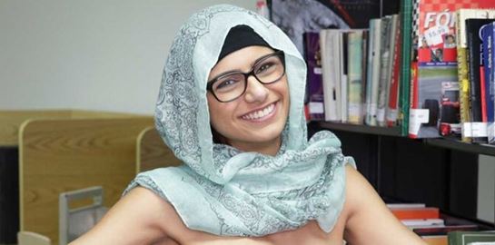 Το ιδιαίτερο φαινόμενο Mia Khalifa