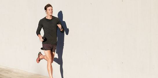 Γιατί είναι άσχημο να τρέχεις με το κινητό στο χέρι