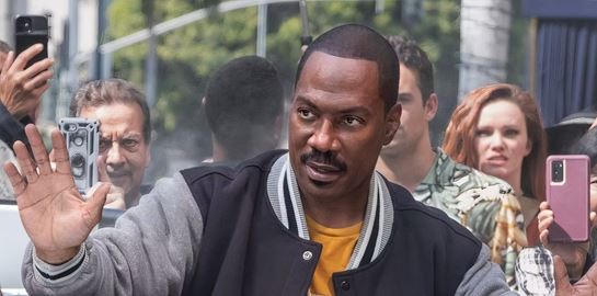 5 τέλειες σειρές και ταινίες για να δεις αυτό το σαββατοκύριακο