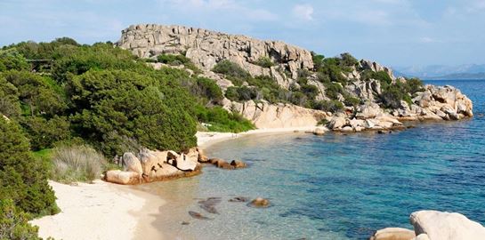 Περιοχή στη Σαρδηνία πληρώνει αδρά για να μετακομίσεις εκεί