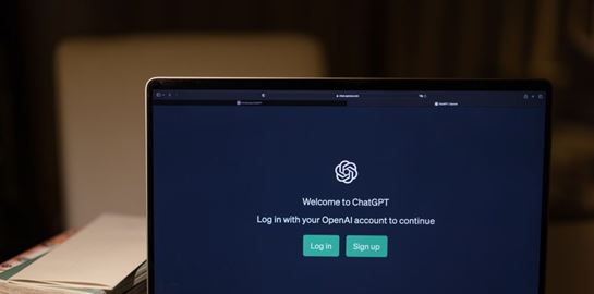 Υπάρχουν κι αυτοί που χρησιμοποιούν το ChatGPT για να εμποδίσουν την περιβαλλοντική καταστροφή