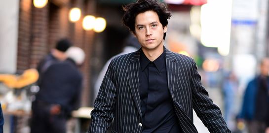 4 σύγχρονοι τρόποι για να φορέσεις το ριγέ κοστούμι