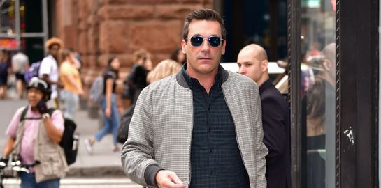 Το bomber jacket που θα φοράς όλο τον χειμώνα