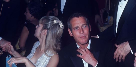 Στιλιστικός οδηγός για το πώς να ντυθείς στις γιορτές