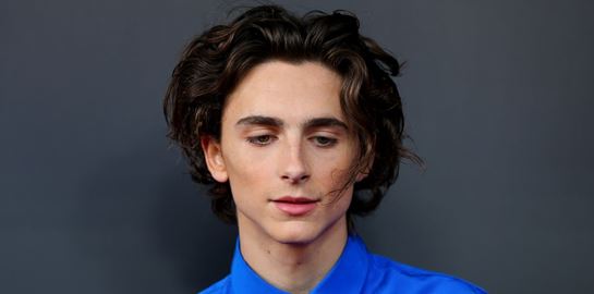 Τα φυσικά μαλλιά είναι η μεγάλη τάση στο αντρικό hairstyling