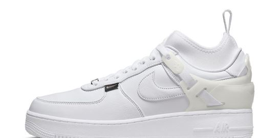 Λευκά sneakers, η επανάσταση