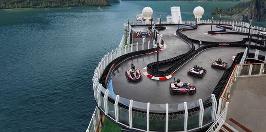 Στη Νορβηγία έβαλαν μία πίστα καρτ μέσα σε ένα κρουαζιερόπλοιο