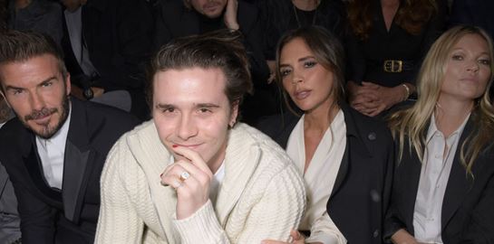 Στην πρώτη σειρά του fashion show του Dior Men