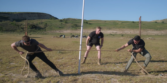 Ολυμπιονίκης εναντίον Πεζοναύτη σε fitness battle