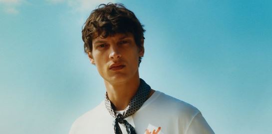 To must have T-shirt των Zara γι&#39; αυτό το καλοκαίρι