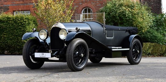 Μία από τις σπανιότερες Bentleys βγαίνει στο σφυρί