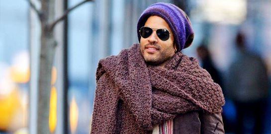 Οι μόνοι δύο τρόποι για να φορέσεις κομψά το κασκόλ