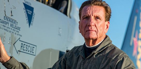 H περιπετειώδης ζωή του δισεκατομμυριούχου Larry Connor