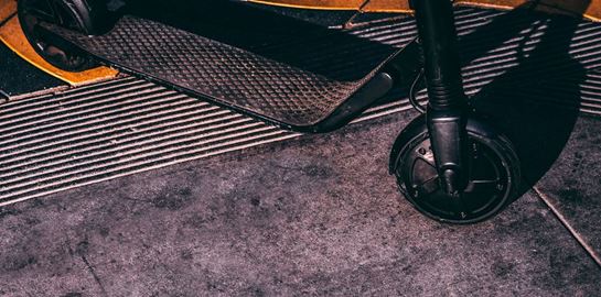 Το πρώτο ηλεκτρικό scooter της BMW