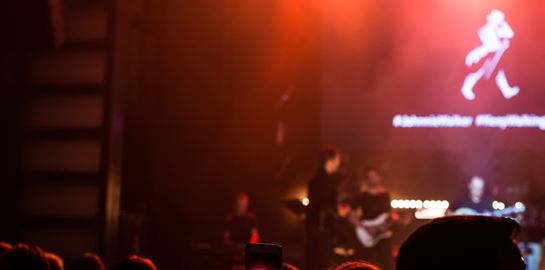 Johnnie Walker Keep Walking Together Tour: Αγαπημένα μπαρ της πόλης υποδέχονται νέους καλλιτέχνες