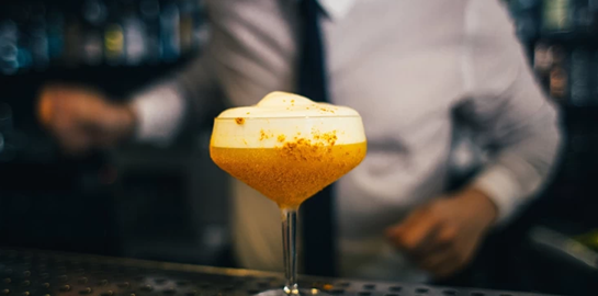 Η νέα σκηνή του μπαρ