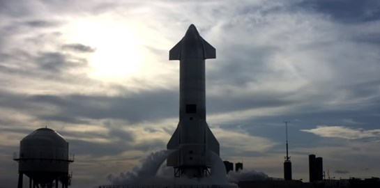 Ο τρίτος πύραυλος της SpaceX κατάφερε να προσγειωθεί αλλά τελικά εξερράγη