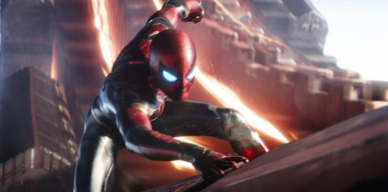 Σειρά για την άτυπη κόντρα μεταξύ Marvel και DC ετοιμάζουν οι αδερφοί Russo