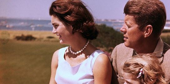 Σπάνιες φωτογραφίες από την πολυτάραχη ζωή των Kennedy