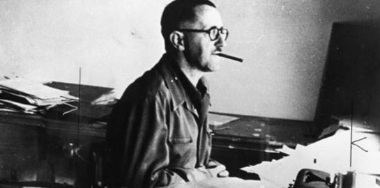 O Bertolt Brecht και η απολυτότητα της ανθρώπινης βλακείας