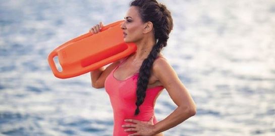 Η Δήμητρα Ματσούκα είναι η Ελληνίδα Pamela Anderson