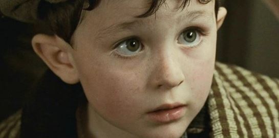 Ένα 5χρονο αγόρι από την Ιρλανδία είχε μόνο μια ατάκα στον &#39;Τιτανικό&#39; κι όμως εισπράττει μέχρι σήμερα σεβαστή αμοιβή