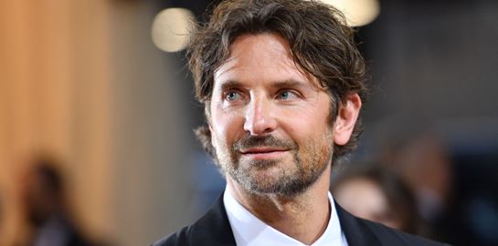 Ούτε η Gigi Hadid γλίτωσε από τη μάνα του Bradley Cooper