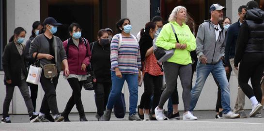 Κορονοϊός: Ανέβηκαν στα 21.121 τα νέα κρούσματα