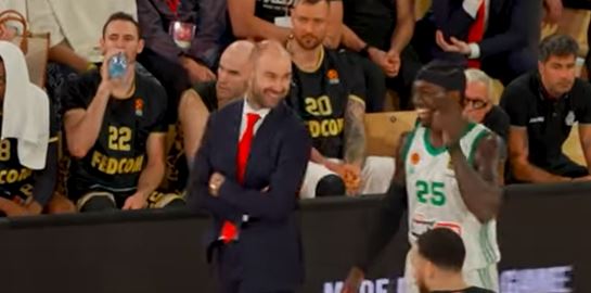 Σπανούλης σε Nunn: &#39;Είσαι τυχερός που έχω αποσυρθεί&#39;