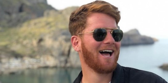 Σε άλλα νέα, ο Τζέιμς Καφετζής πετσοκόβει ξανά Survivor και ΣΚΑΪ