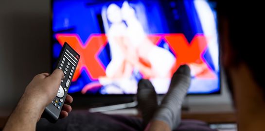 Πόσα χρήματα κερδίζουν οι ηθοποιοί ερωτικών ταινιών