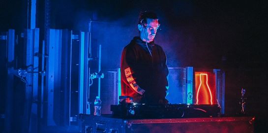 Τα decks των Yucatan αντηχούν στις εγκαταστάσεις της Βίκος