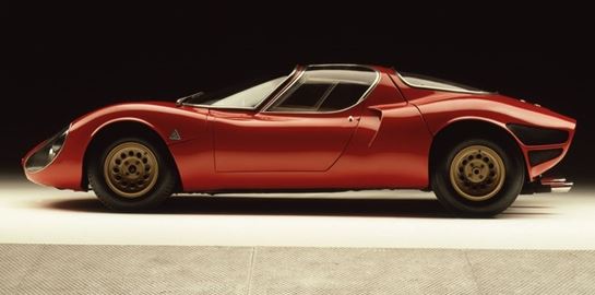 Δέος και μόνο για τη θεότητα της αυτοκίνησης, Alfa Romeo 33 Stradale