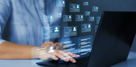 H &#39;λίστα της ντροπής&#39; 30 under 30 του Forbes