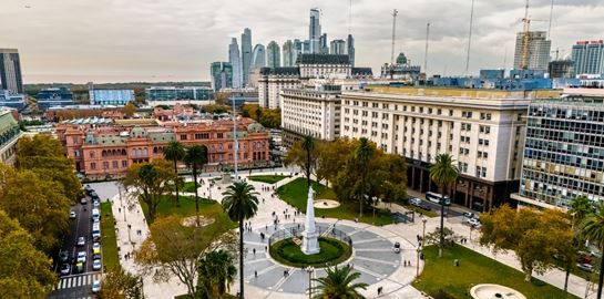 Οι μεγάλες πόλεις που ζεις άνετα με χαμηλό μισθό