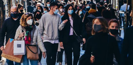 Κορονοϊός: Εφιάλτης με 7.335 νέα κρούσματα