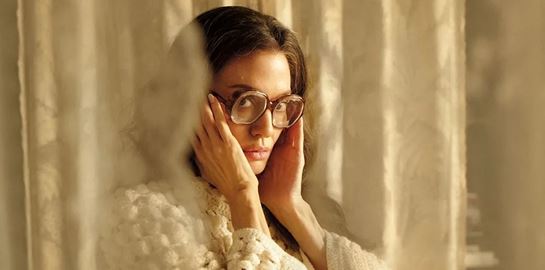 Angelina Jolie, Μαρία Κάλλας ή κάτι άλλο;