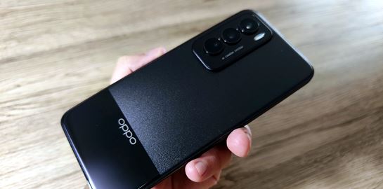 To Oppo Reno12 Pro δίνει έμφαση στις δυνατότητες AI και στη φωτογραφία