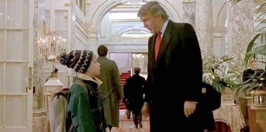 Τώρα ο Donald Trump διαψεύδει ότι επέβαλε την cameo εμφάνισή του στο Home Alone