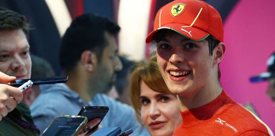 Oliver Bearman, o 18χρονος αντικαταστάτης του Carlos Sainz στη Ferrari