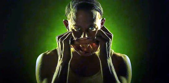 O Charlie Hunnam υποδύεται τον κατά συρροή δολοφόνο Ed Gein στην 3η σεζόν του Monster στο Netflix