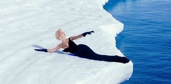 Όταν ο Thierry Mugler φωτογράφιζε super models στον πάγο