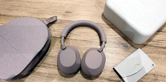 Τα ακουστικά Sony WH-1000XM5 δικαίως έχουν λάβει τόσα βραβεία [Tech Review]