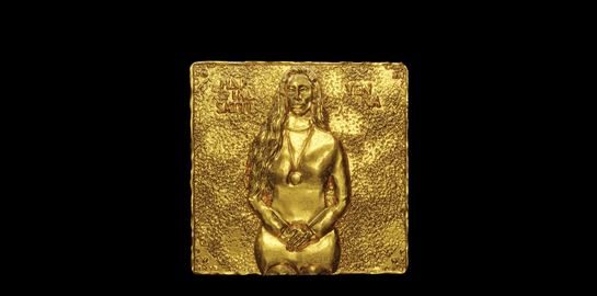 Μαρίνα Σάττι, ένα εικόνισμα της έθνικ ποπ που τραπάρει