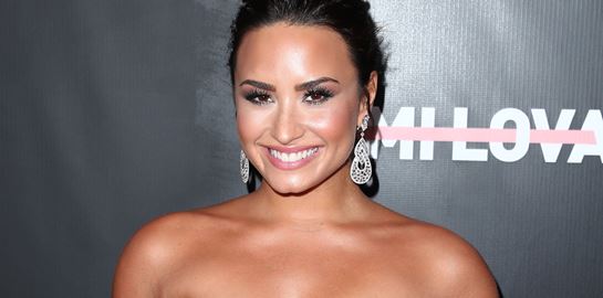 Demi Lovato, χόρεψέ μας στο ταψί