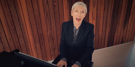 Ένα τατουάζ για την Annie Lennox