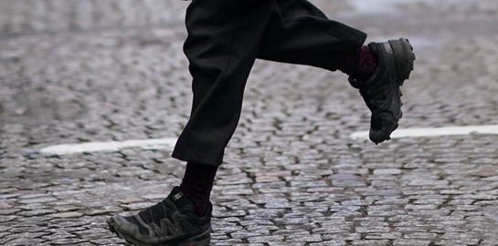 Μαύρα sneakers για το δεύτερο μισό του 2022